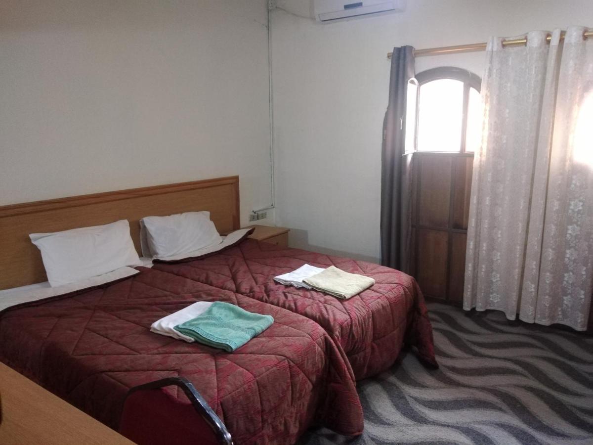 Queen Ayloa Hotel&Restaurant Madaba Eksteriør billede